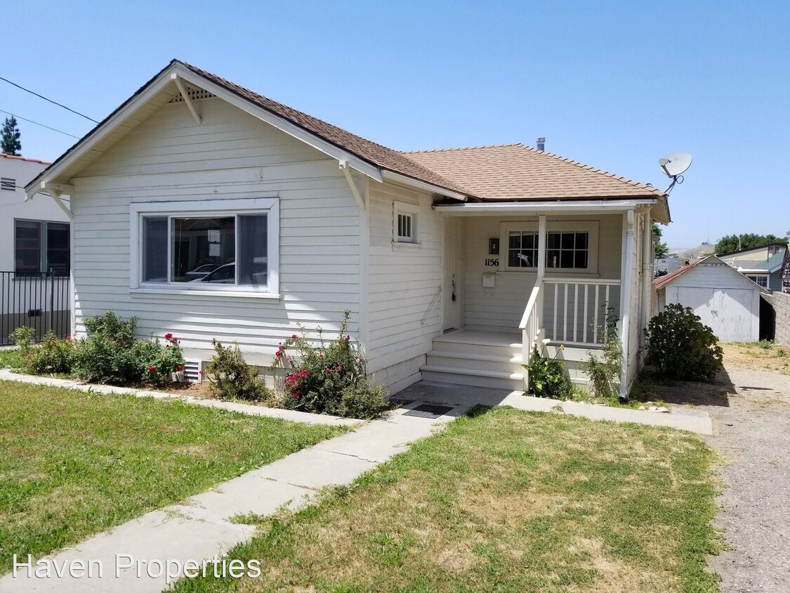 2 br, 1 bath House - 1156 Peach St