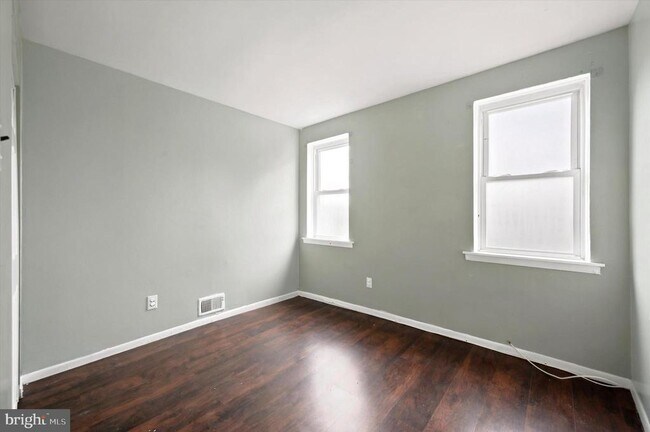 Foto del edificio - 4815 Fairmount Ave