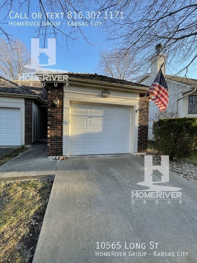 Available NOW! Beautiful Single Family Hom... Townhome Rentals in Lenexa KS