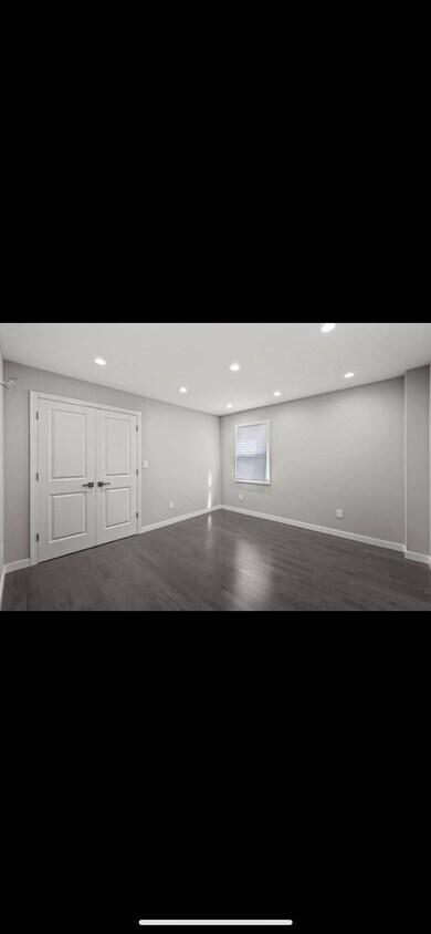 Foto del edificio - 2039 E 70th St