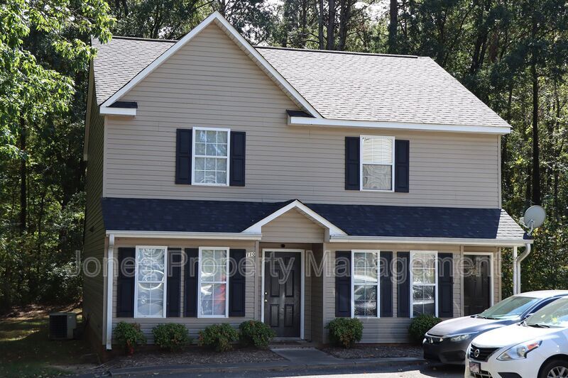 112 Aaron Pl NW, Concord, NC 28027 Townhome Rentals in Concord NC