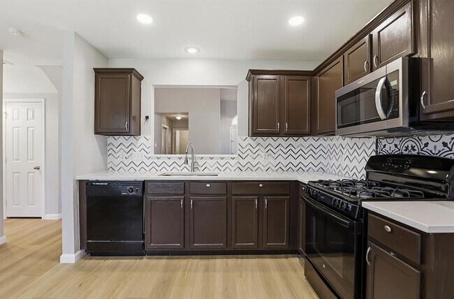 Building Photo - 2410 Charlie Harley Dr