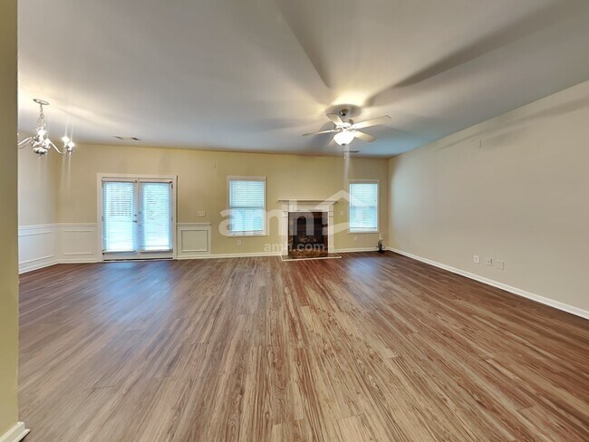 Building Photo - 16 Creekside Way