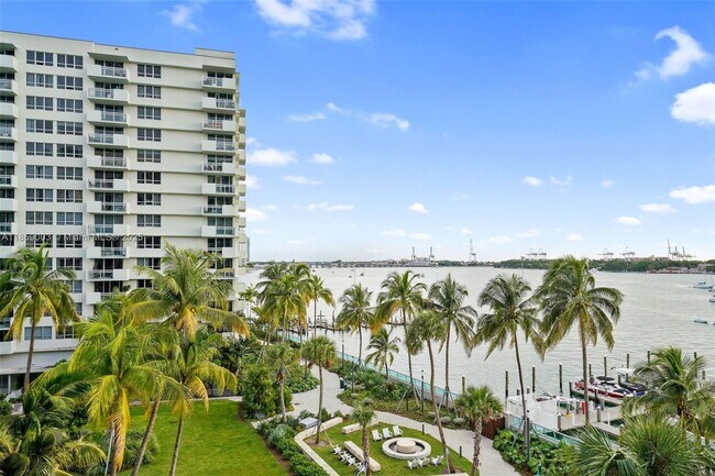 Foto del edificio - 1500 Bay Rd