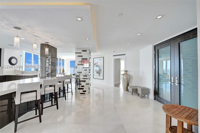 Foto del edificio - 17875 Collins Ave
