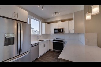 Building Photo - 301 Redstone Blvd NE