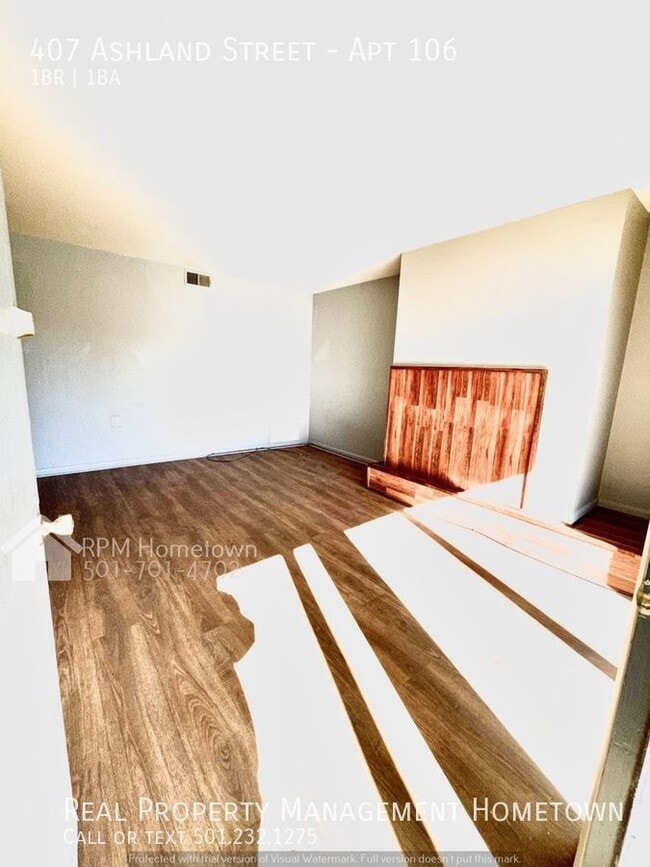 Building Photo - 2 Bedroom Apartment