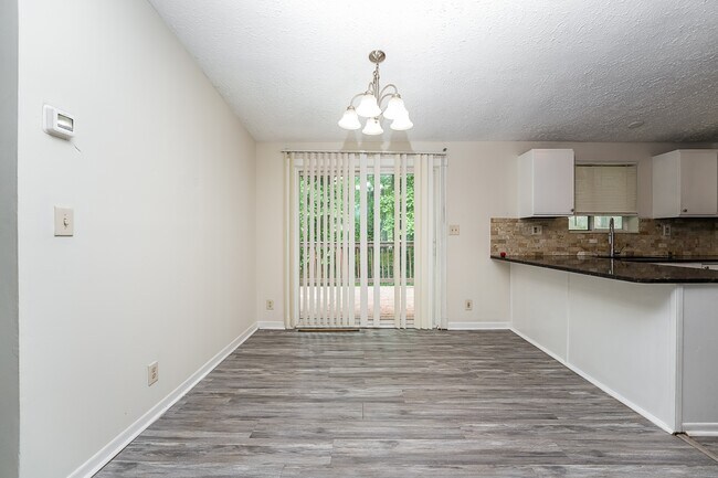 Foto del edificio - 4275 Bradley Dr SW