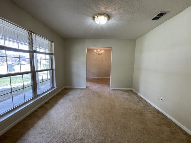 Foto del edificio - House for Rent