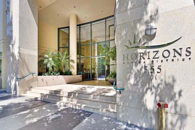 Building Photo - Upgraded Marina District 2 Bedroom at Hori...