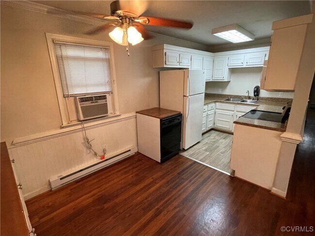 Building Photo - 4264 Old Buckingham Rd