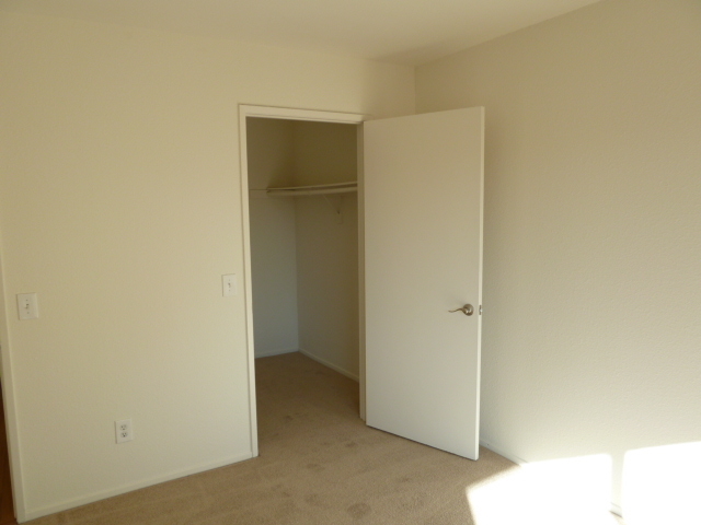 Building Photo - 11136 Hesby St