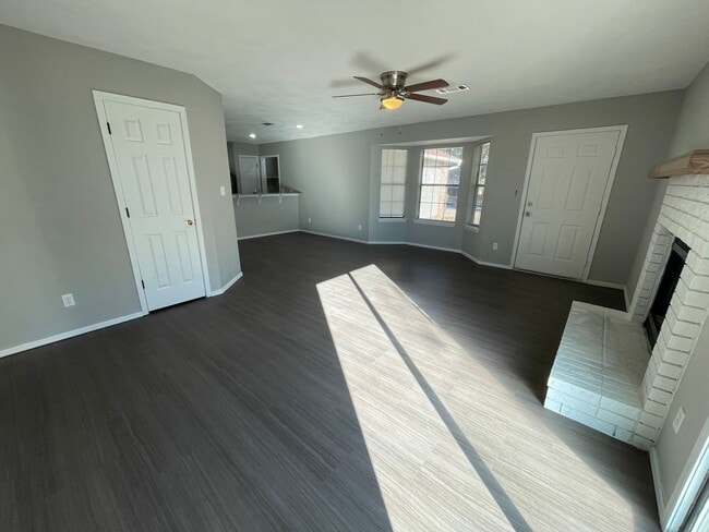 Foto del edificio - 8512 Southridge Dr