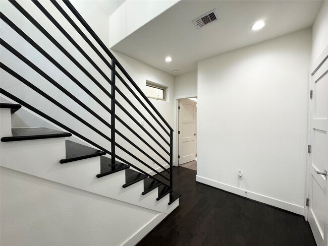 Foto del edificio - 2905 Gillespie St