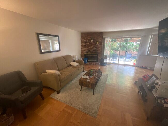 Living room - 1671 Palm Ave