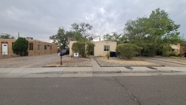 Foto del edificio - Wilmoore Drive SE-1101 &amp; 1103