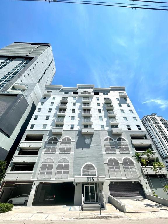 Foto del edificio - 115 SW 11th St