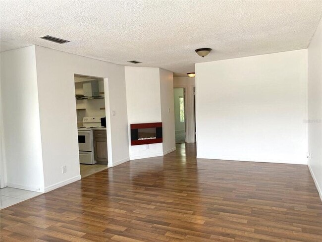 Building Photo - 2622 Lemon Tree Ln