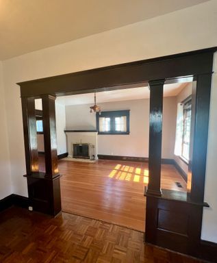 Foto del edificio - Beautiful 3 Bedroom Home in the Heart of Q...