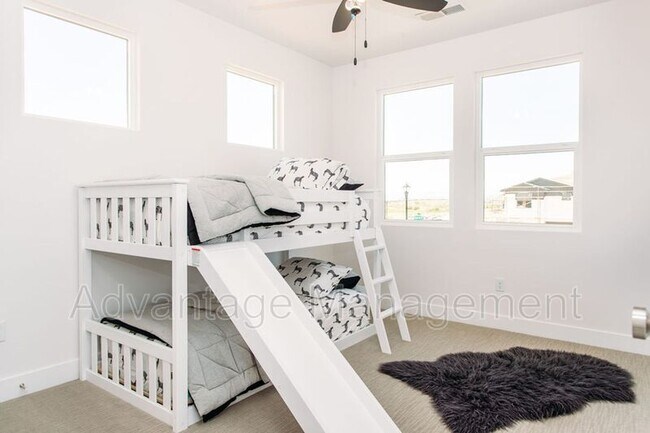 Foto del edificio - 831 S Scarlet Oak Ln