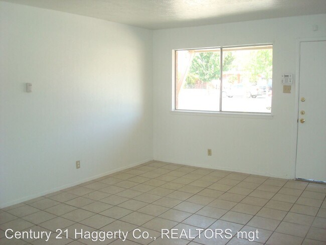 Foto del edificio - 3 br, 1.5 bath House - 10020 Kenworthy