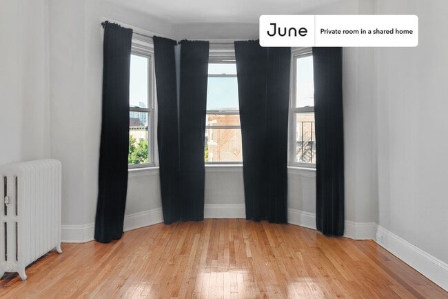 Building Photo - Room in Shared 2 bed/1 bath home