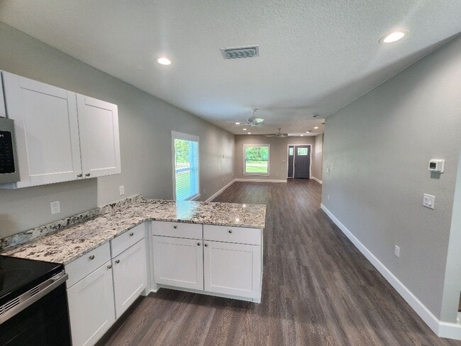 Building Photo - Brand New 2 Story Edgewater Duplex