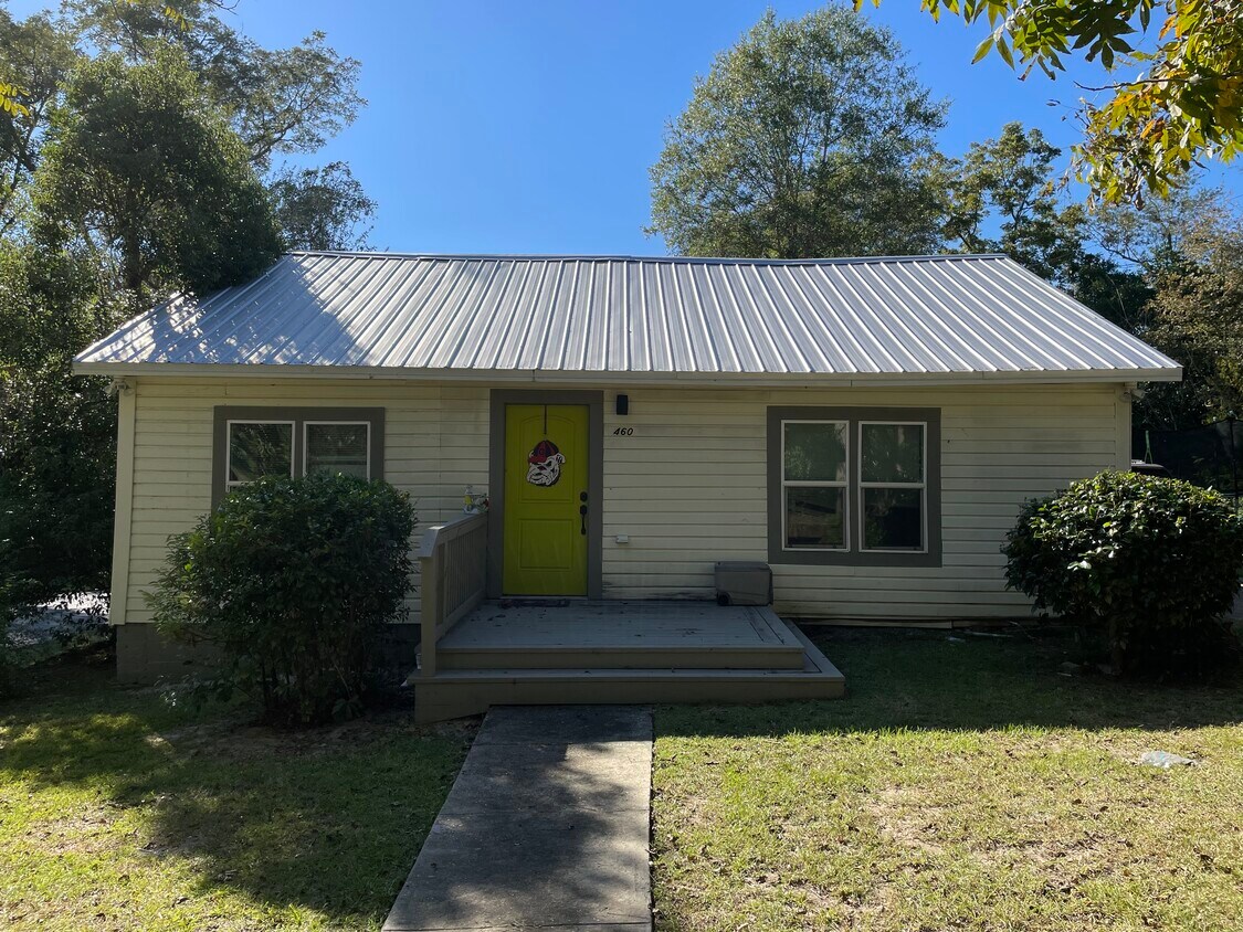 Foto principal - 460 2nd St SW