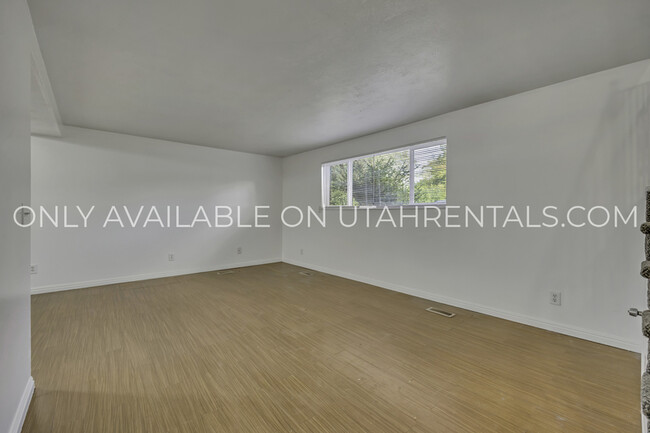 Photo - 234 W Foxbridge Dr Apartment