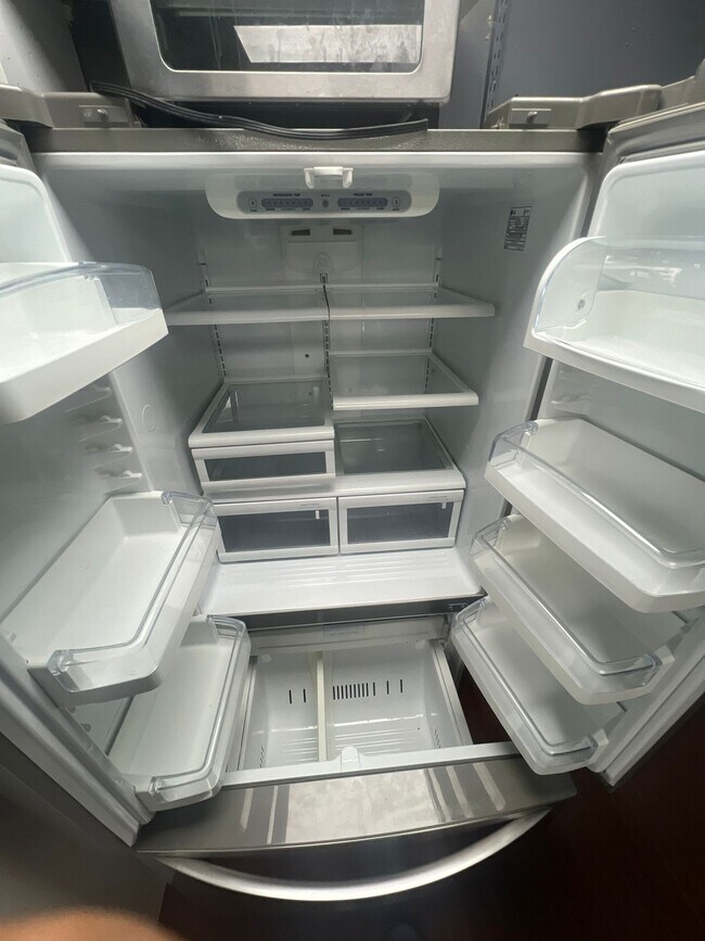 fridge - 547 Broadway