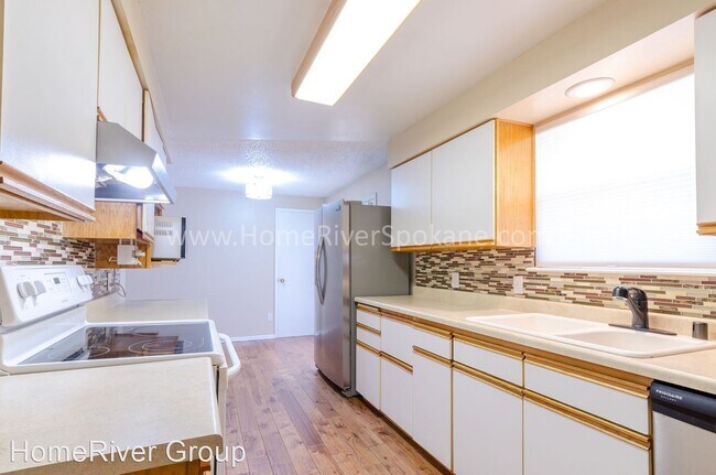 Building Photo - 3 br, 2 bath House - 4214 E Carlisle Ave