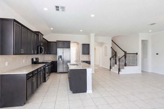 Building Photo - 8107 Legacy Creek Dr