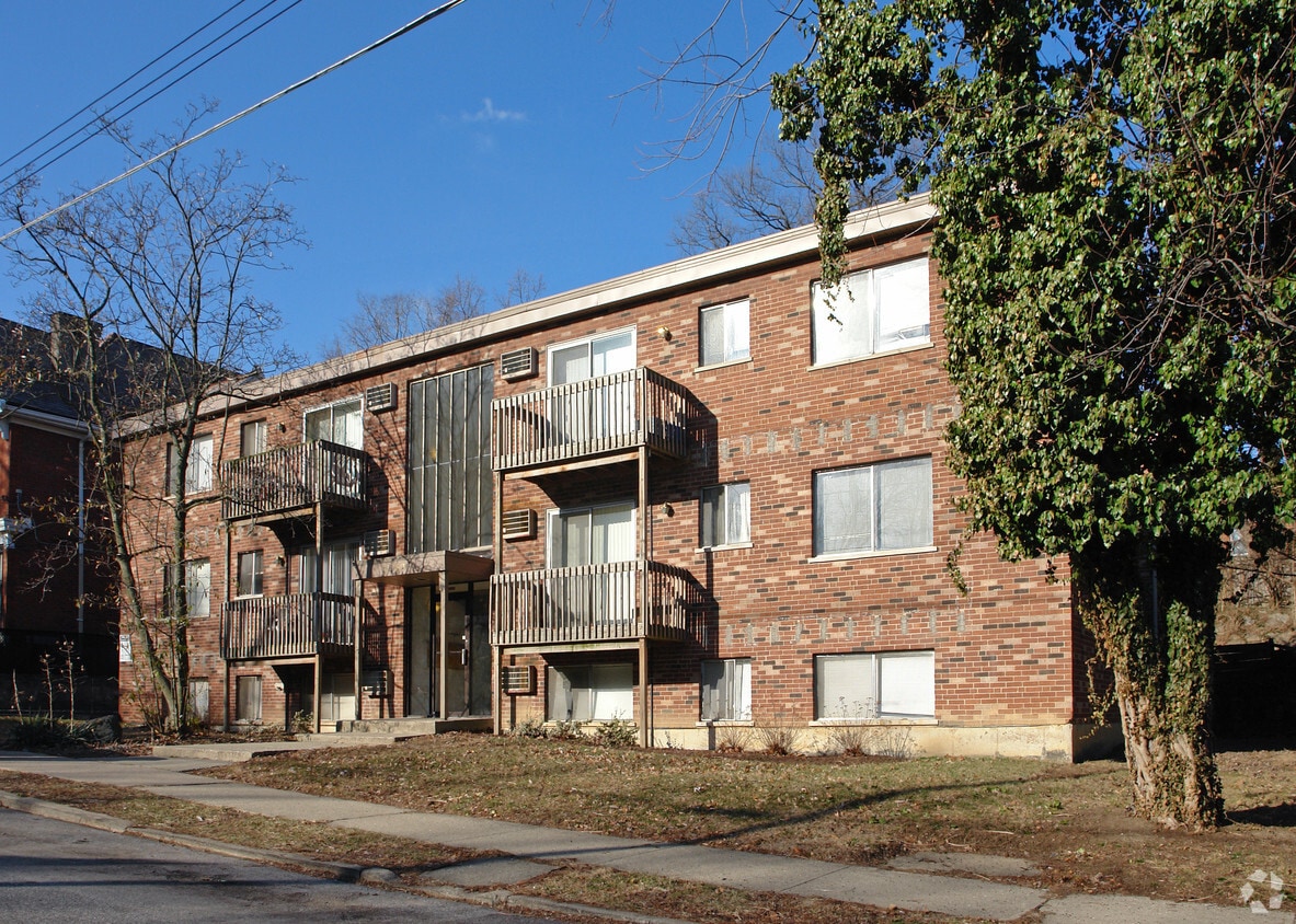 Building Photo - 2557 Hackberry St