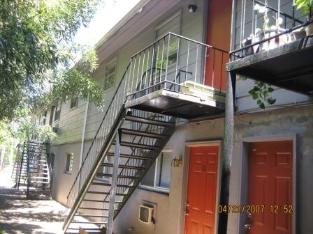 Building Photo - 2428 Belvedere Ave