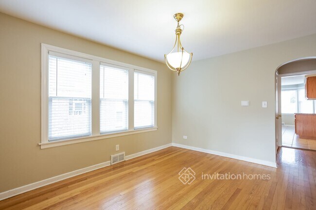 Foto del edificio - 1928 N Newcastle Ave