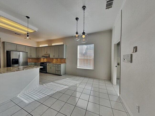 Building Photo - 1505 Court Meadow Dr