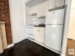 Building Photo - EAST 72 STREET