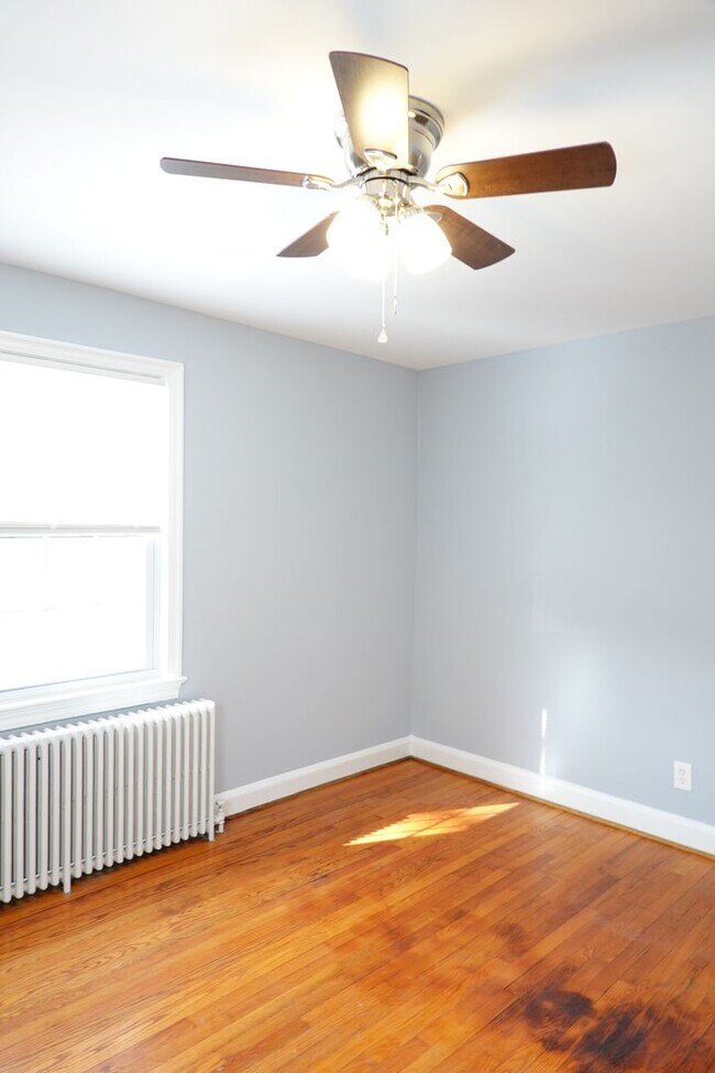 Foto del edificio - 8207 Garland Ave