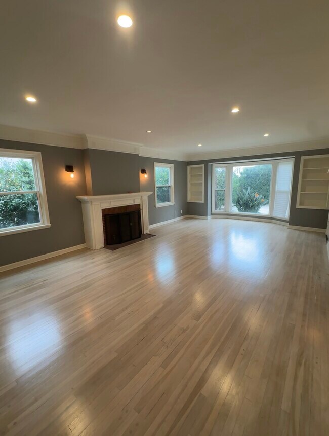 Foto del edificio - 1426 Hauser Blvd