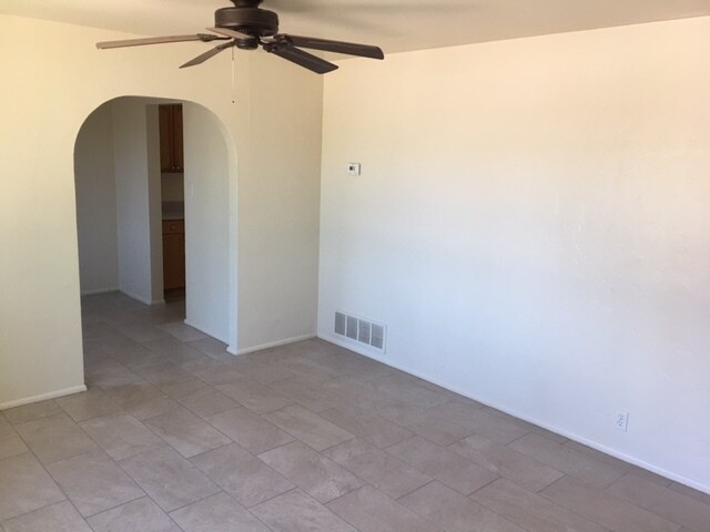 Living room - 6252 E 25th St