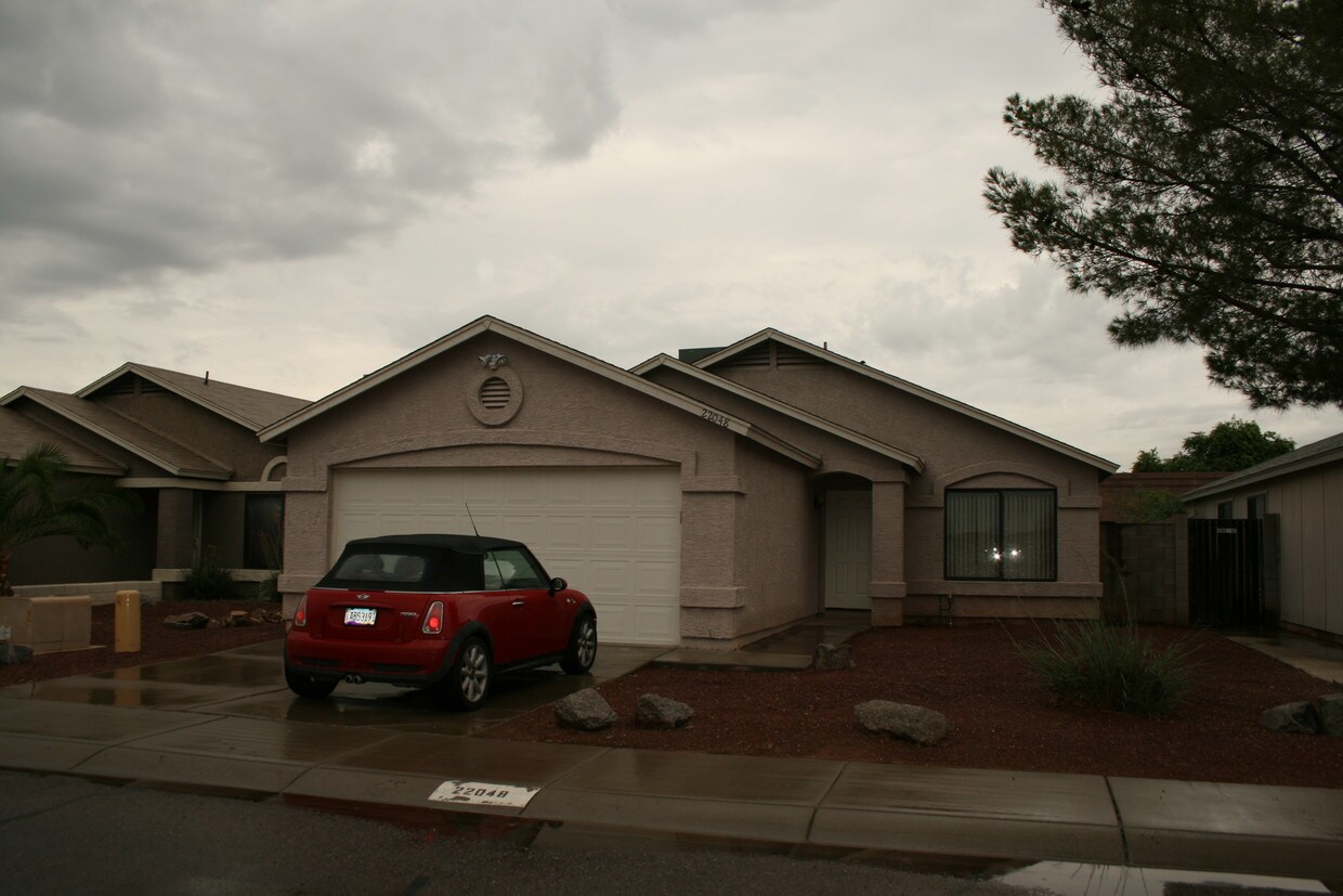 Primary Photo - 22048 N 32nd Ave