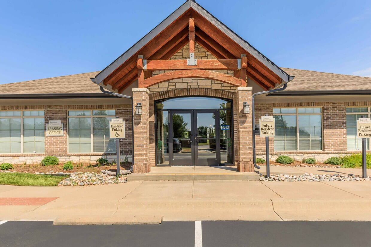 Inwood Crossings Apartments in Wichita, KS