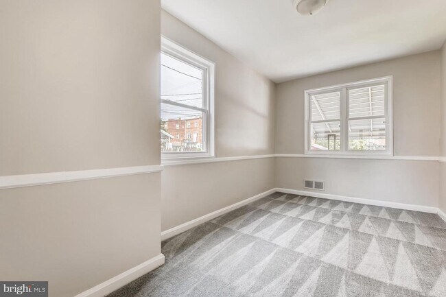 Foto del edificio - 7836 Wynbrook Rd