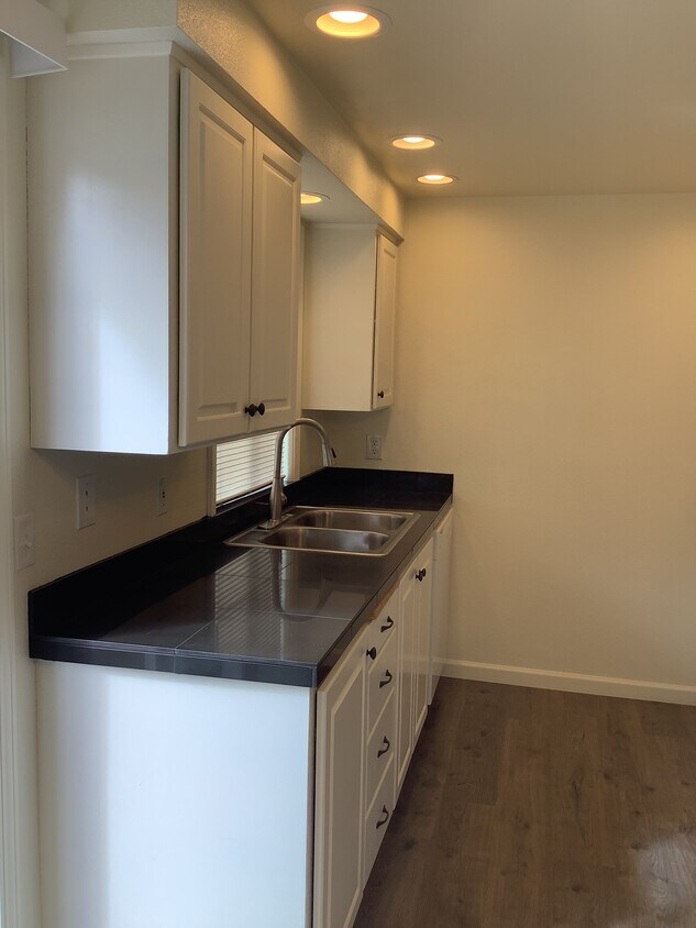 214 S French Ave, Arlington, WA 98223 Townhome Rentals in Arlington