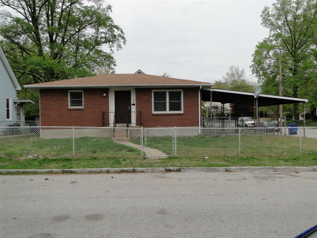 820 Arch St, Alton, IL 62002 House Rental in Alton, IL