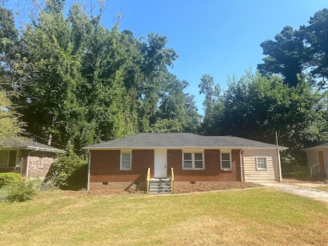 Foto principal - 3 Bed, 1 bath in Decatur!