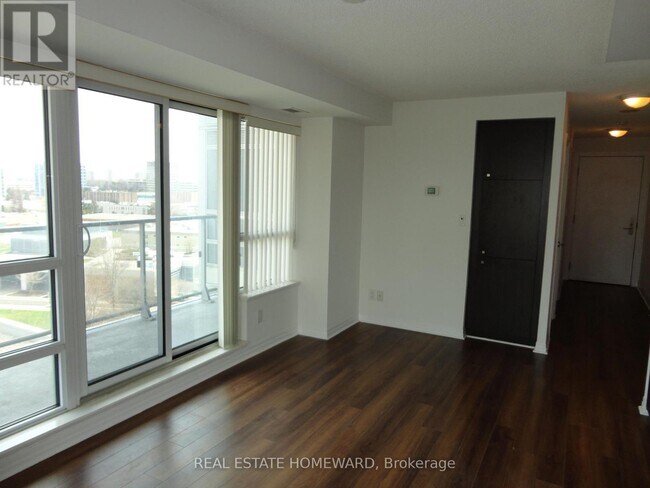 Photo du bâtiment - 2015 Sheppard Ave E