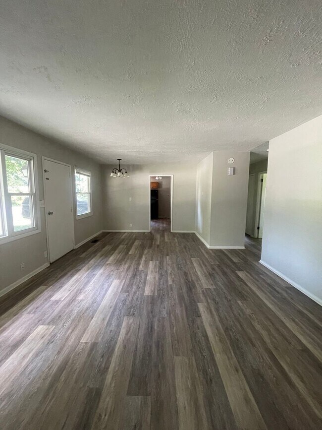 Foto del edificio - Three Bedroom House