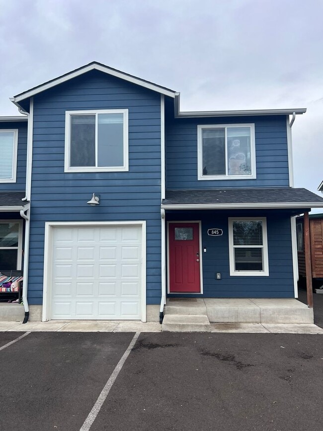 Building Photo - OWN962