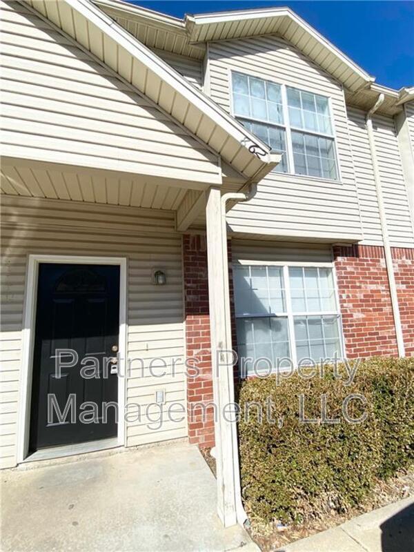 Primary Photo - 898 Curtis Avenue - 1